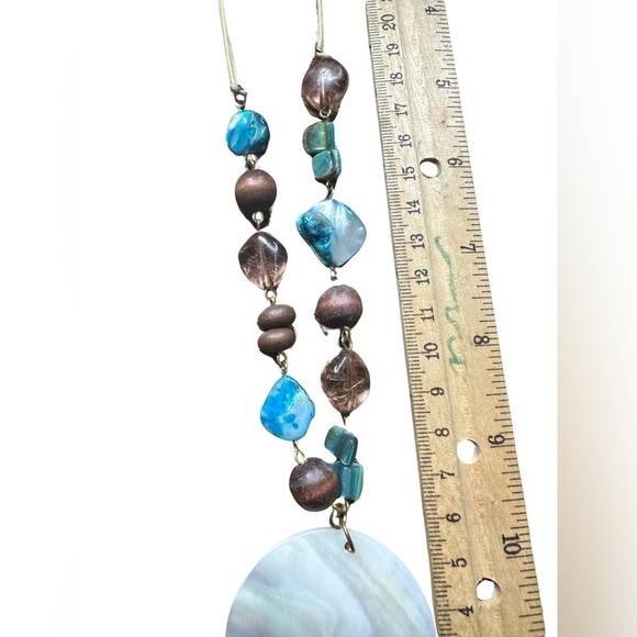 Gorgeous Necklace (Like New) 🐬 - Picture 5 of 5